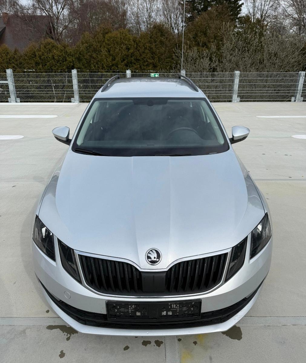 Skoda Octavia Combi Ambition DSG
