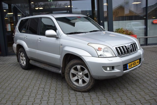 Toyota Land Cruiser 3.0 D-4D 5DRS VX A/T VAN ( TURBO...