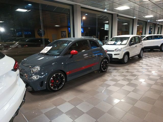 Abarth 595 1.4 Turbo T-Jet 180 CV Competizione