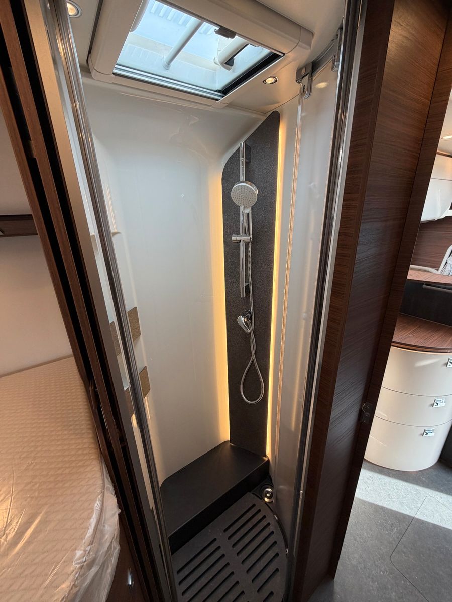 Fahrzeugabbildung Carthago chic c-line T 4.9 LE