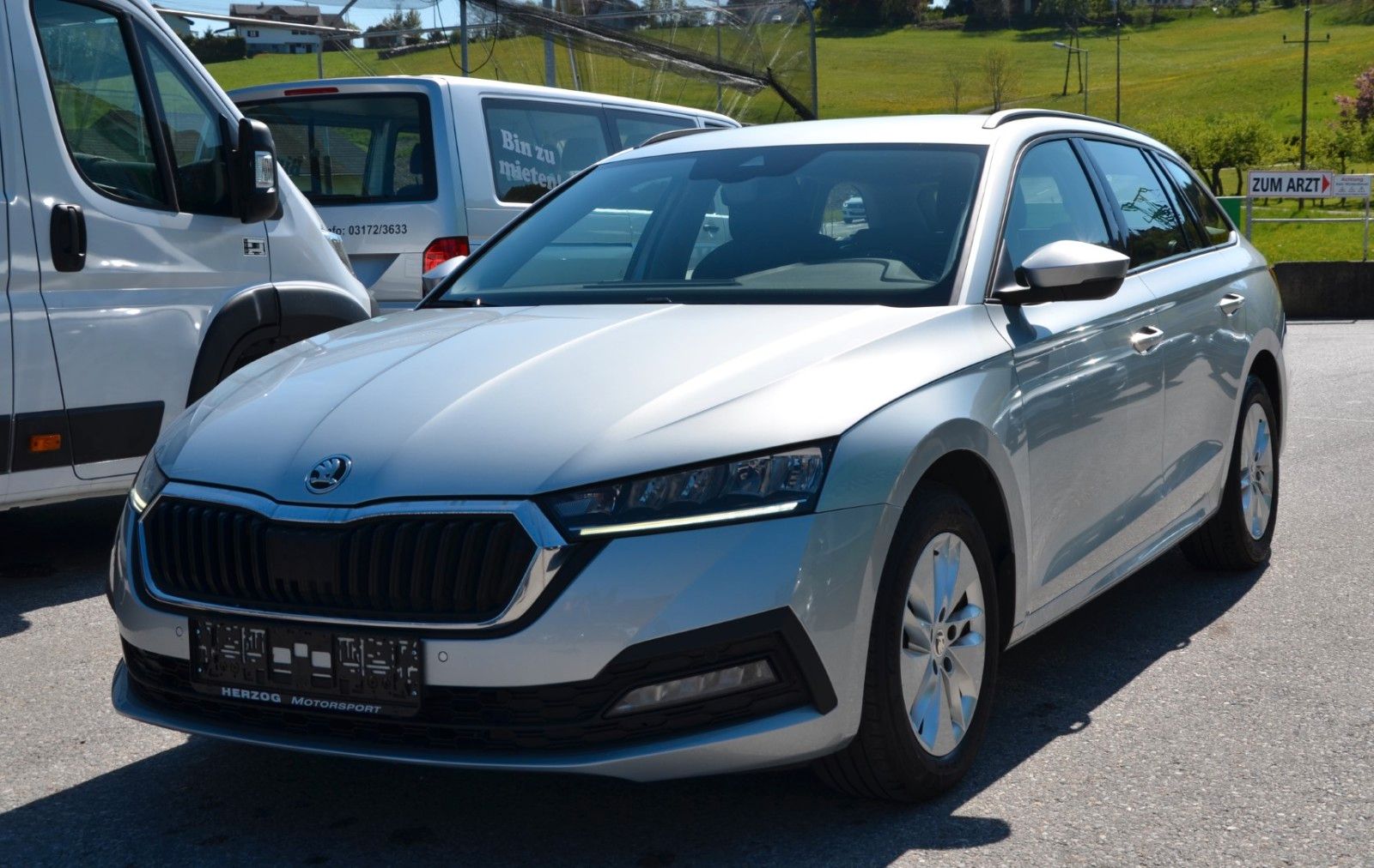 Skoda Octavia Combi 2,0 TDI DSG LED VIRTUAL EXP:13.120 imagem 2