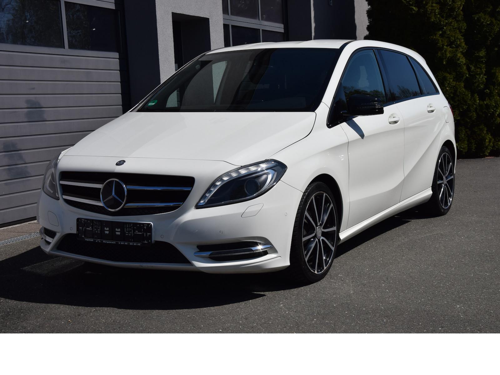 Mercedes-Benz B 180 BMT Style Bi-Xenon 18 Zoll Teilleder Navi