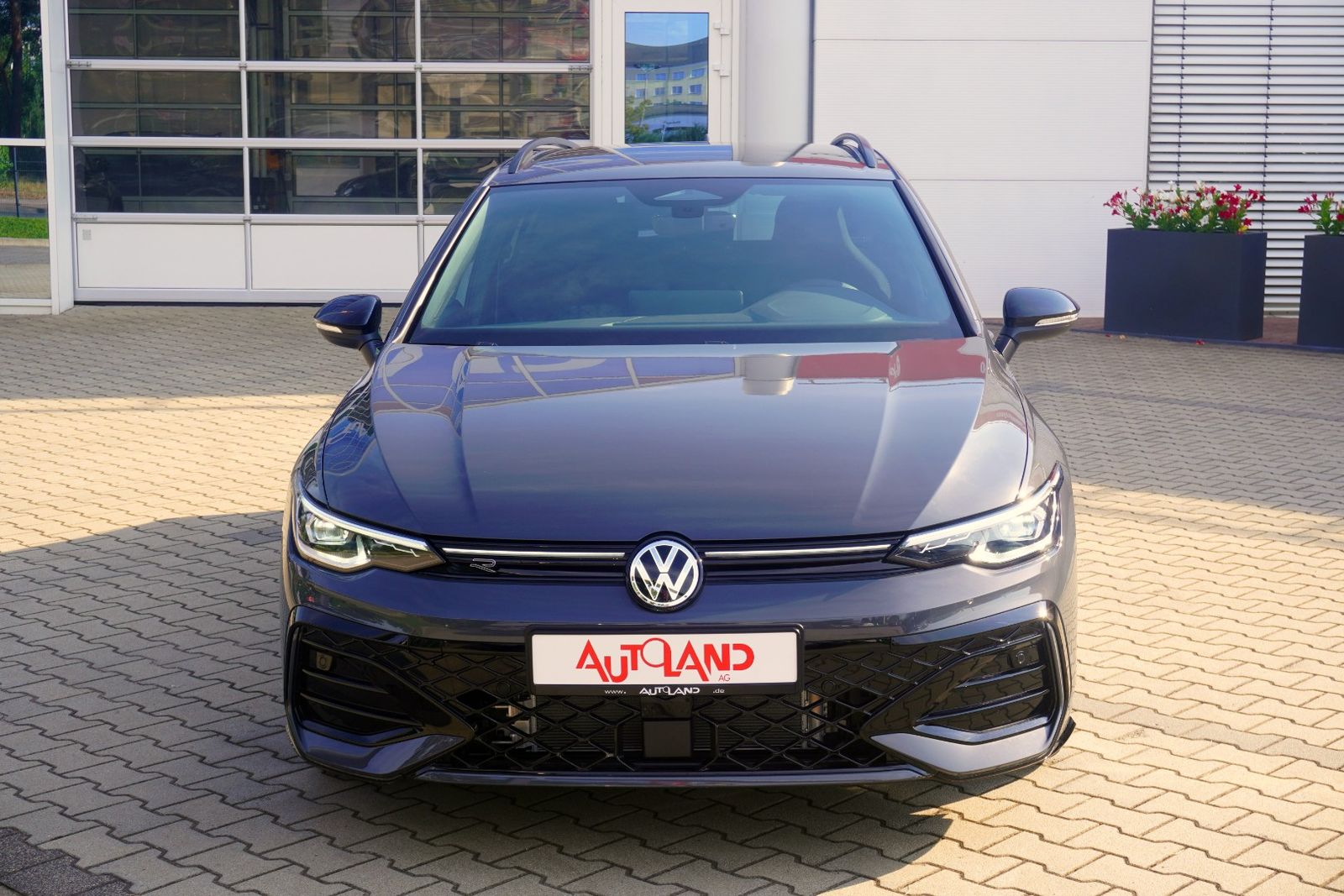 Volkswagen Golf VIII Variant 1.5 eTSI R-Line DSG LED ACC AH imagem 3