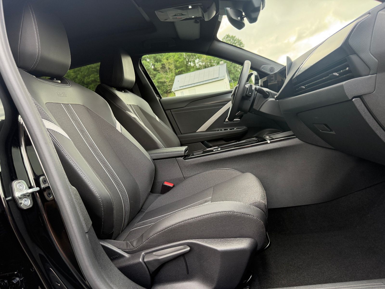 OPEL Astra 1.5d Sports Tourer GS PANO/LED/AHK – Foto 9