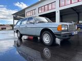 Mercedes-Benz 230TE - Mercedes-Benz 230: Te