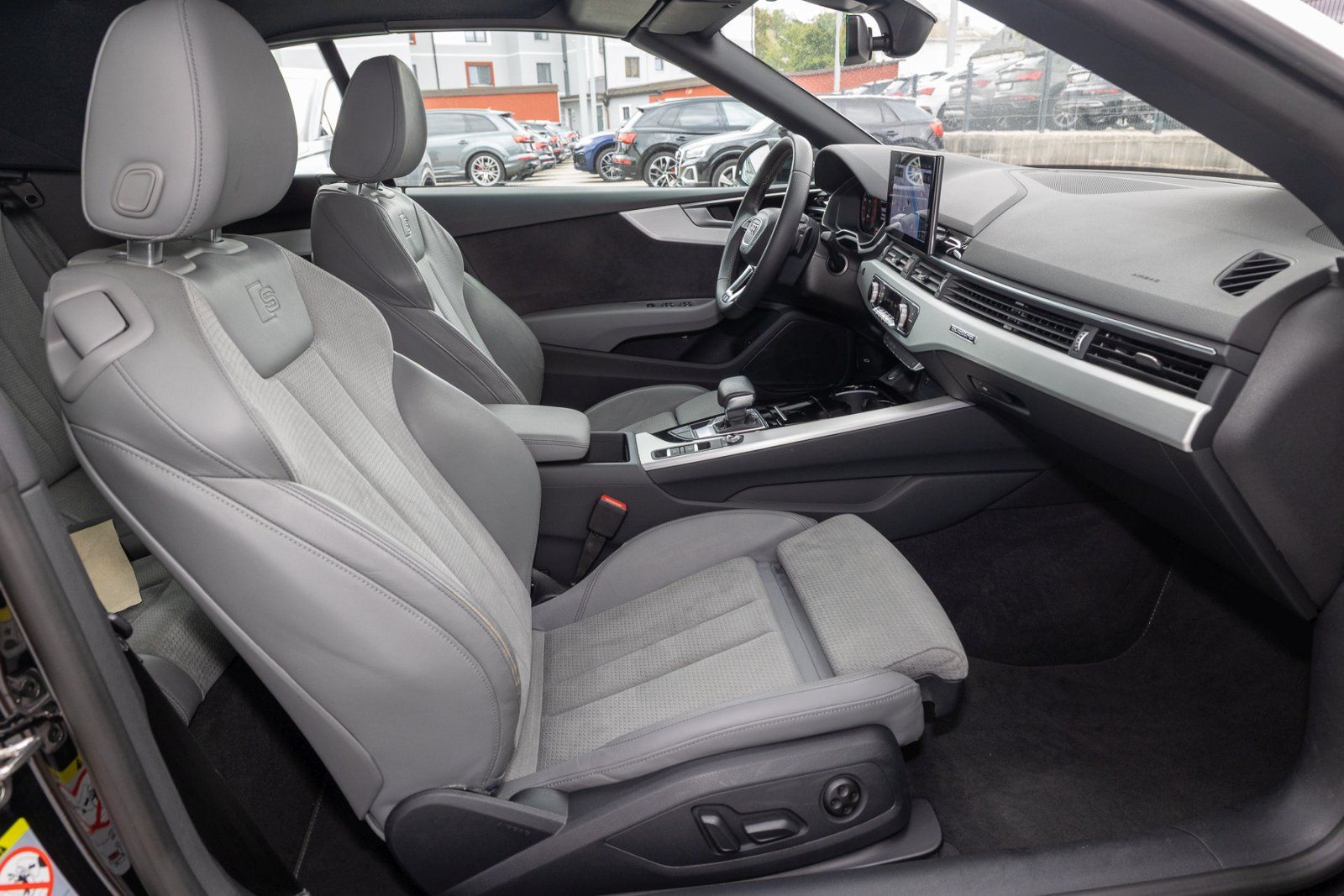 Audi A5 Cabriolet S line 40 TFSI qu. S tr. AHK Navi foto 4