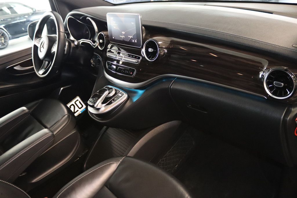 Fahrzeugabbildung Mercedes-Benz V 300 d AMG Avantgarde Ed.Lang-360°-Burm.-7Si.-