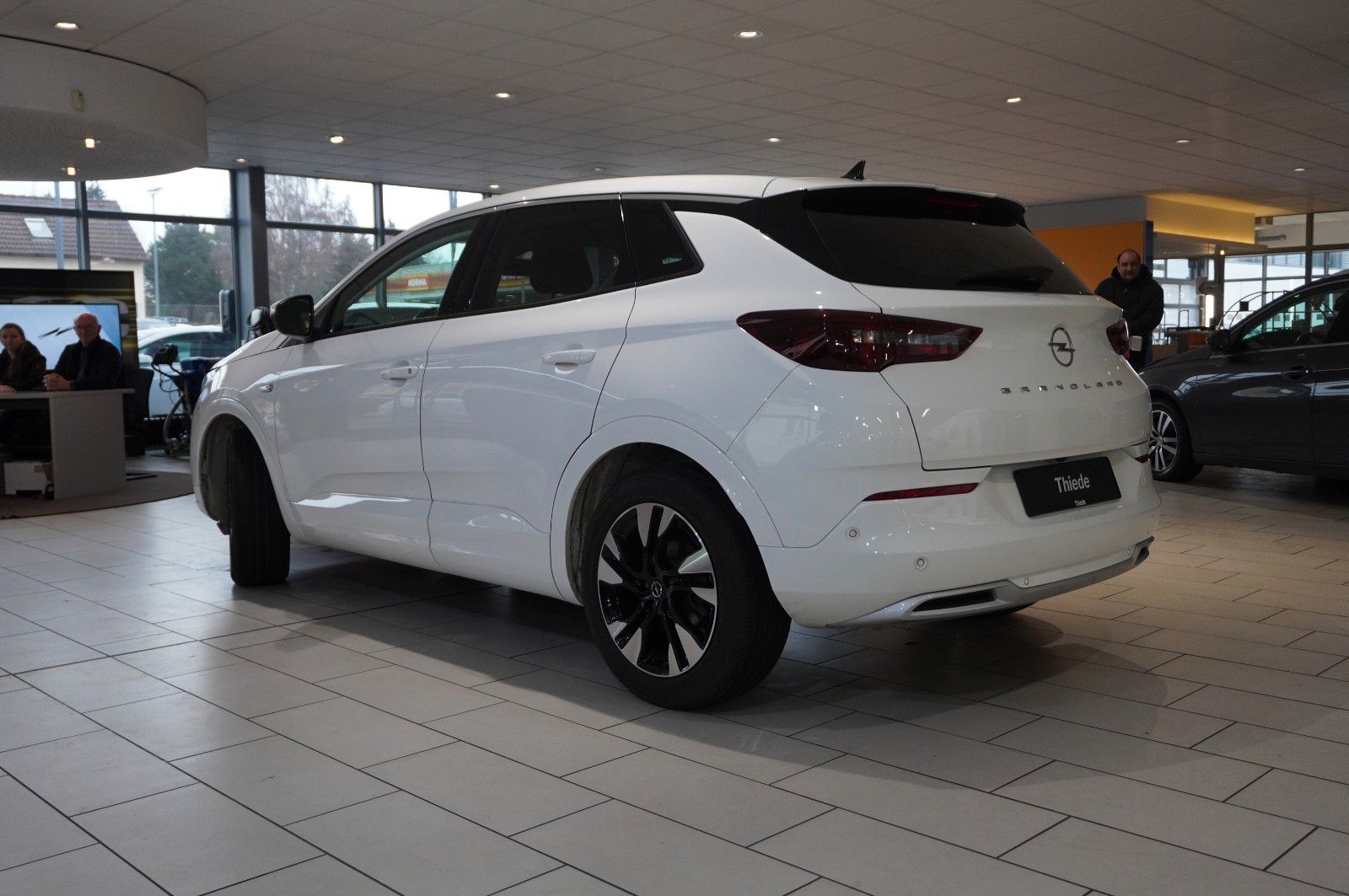 Fahrzeugabbildung Opel Grandland (X) 1.5D ELEGANCE NAVI/LED/KAMERA/AHK