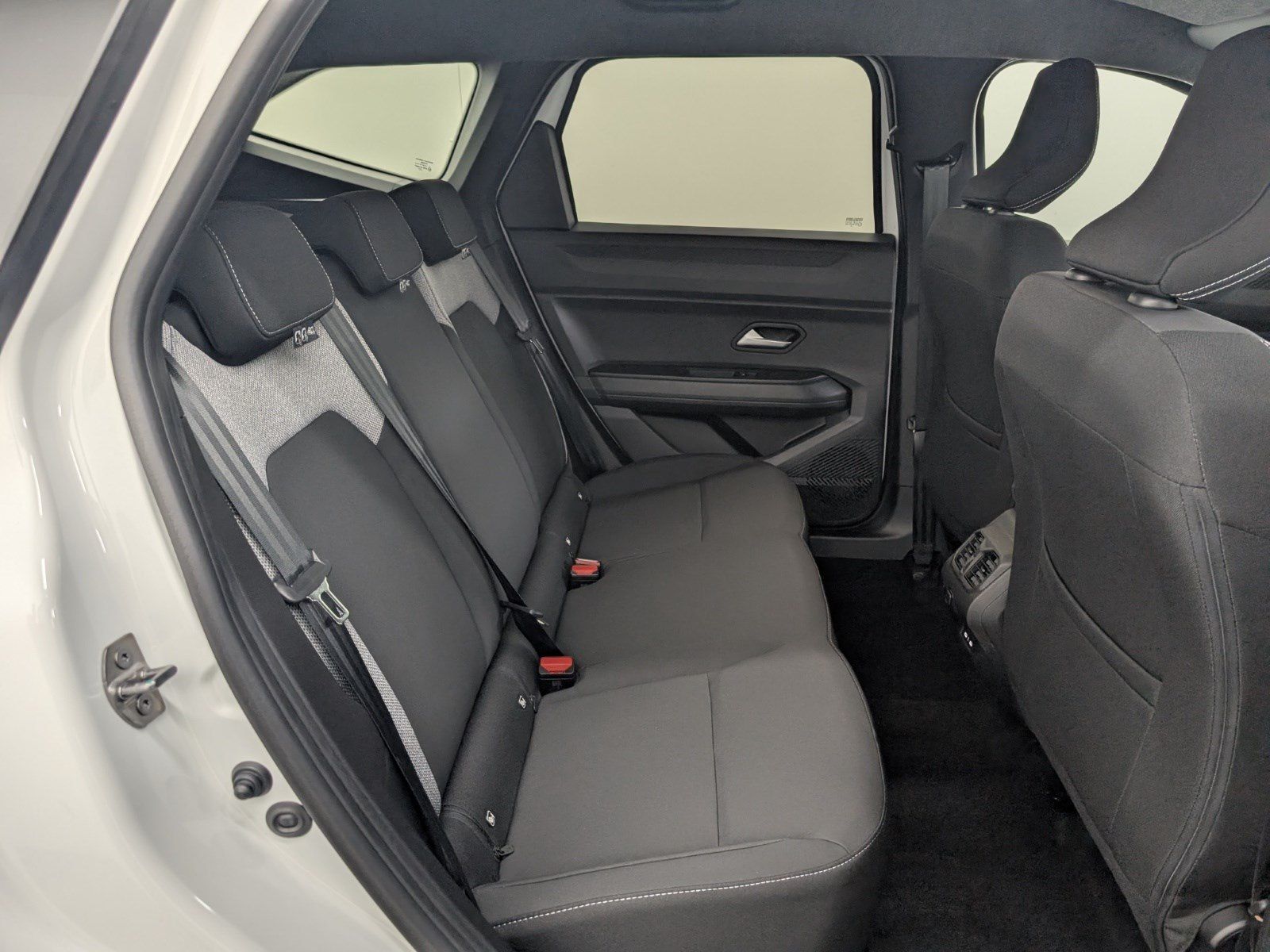DACIA Bigster  Journey Hybrid 155 19-Zoll City – Bild 12