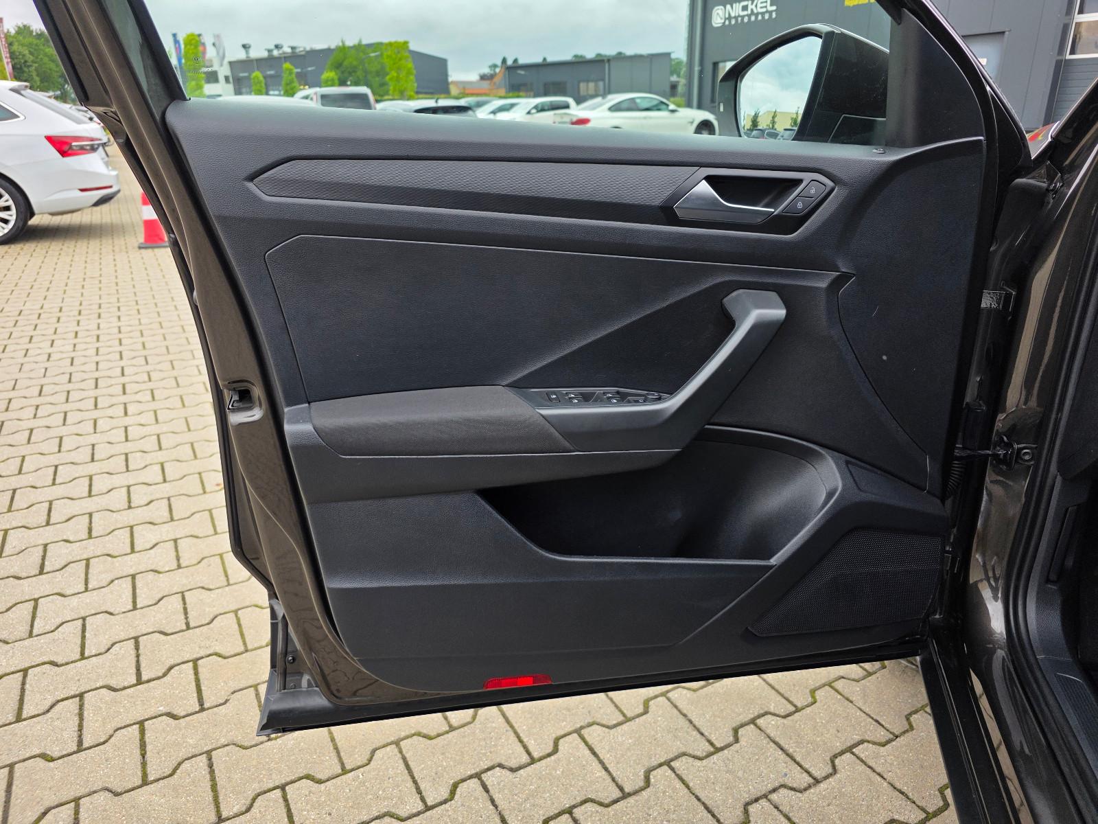 Volkswagen T-Roc *Led*Shz*Pdc*BLACK OAK BROWN*