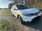 Nissan Qashqai 1.6 DIG-T Tekna , Navi+Lederausstattung  - Nissan Qashqai mit Benzin-Antrieb: Limousine