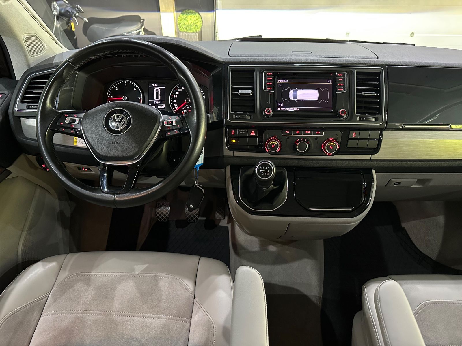 Volkswagen T6 California 4Motion "30 Years" Küche /Markisse foto 15