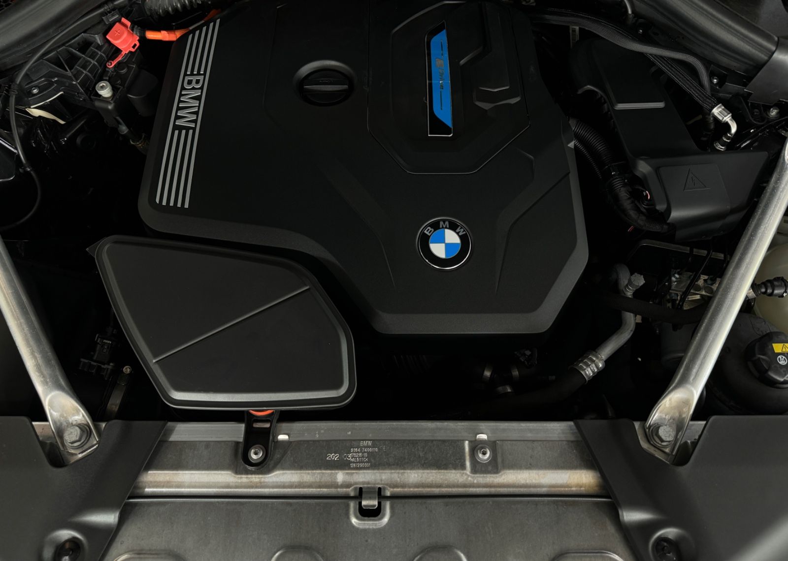 Fahrzeugabbildung BMW X3 xD30e DAB HiFi Leder Alarm Komfort Individual