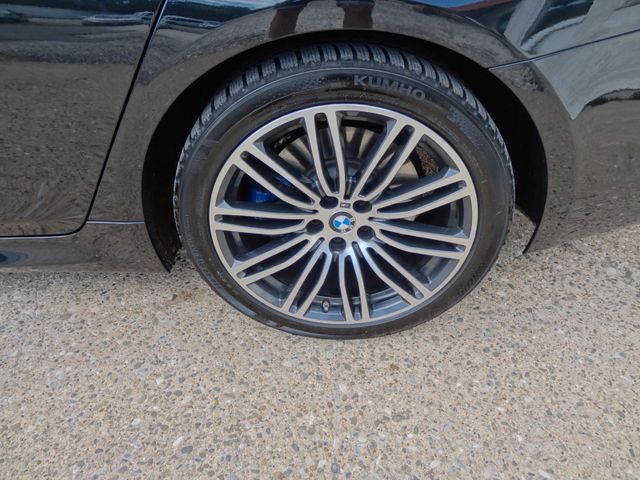 Fahrzeugabbildung BMW 530d xDrive M Sport/Virtual/Kam/Navi/Leder/
