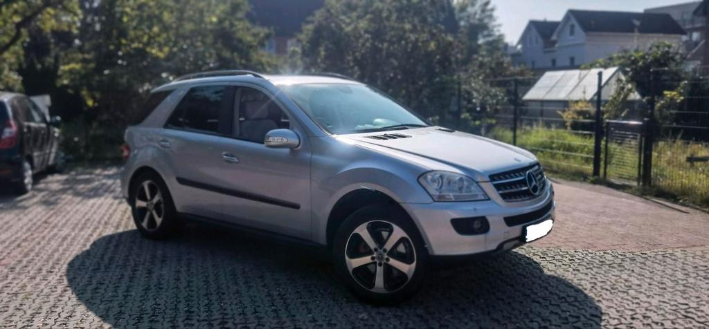 Mercedes-Benz ML 320