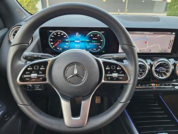 2023 Mercedes-BENZ EQA — миниатюра 17