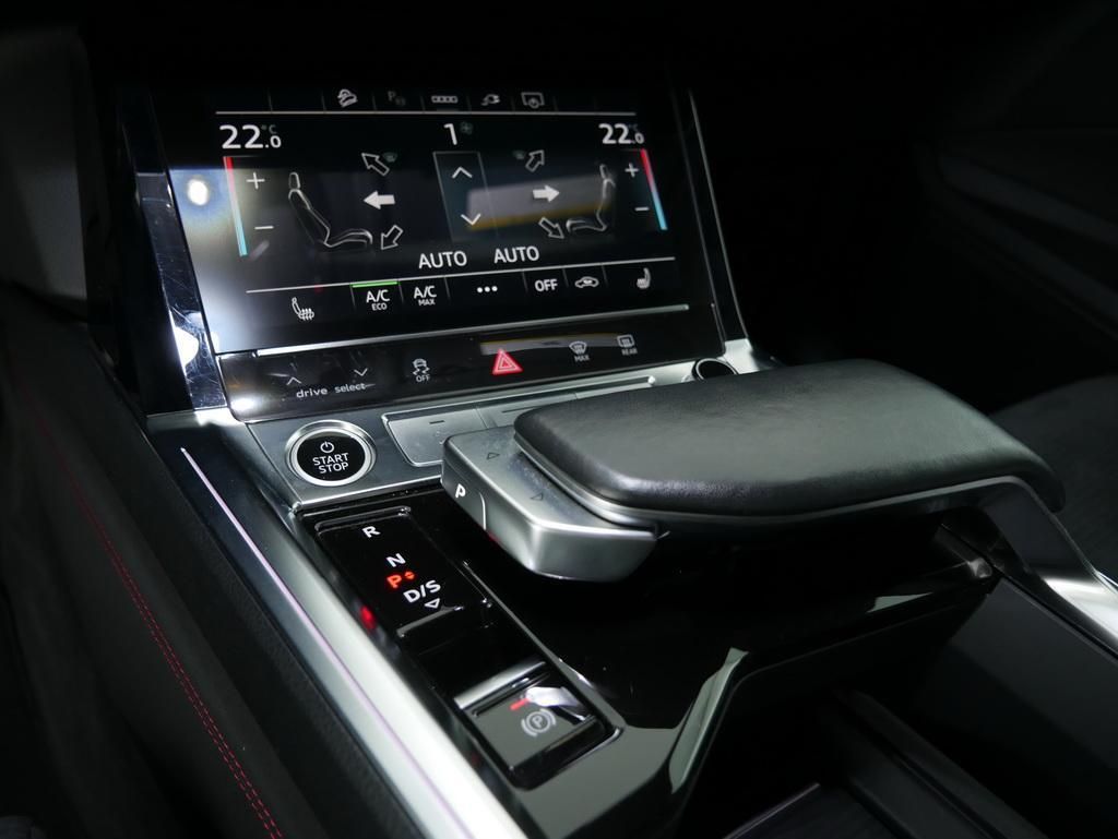 Audi Q8 e-tron 50 S line quattro LED ACC AHK 360 Kame foto 7