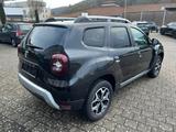 Dacia Duster dCi 115 4WD Prestige 1.HAND+LEDER+TÜV+AHK - Dacia Duster Allradantrieb Prestige mit Diesel-Antrieb