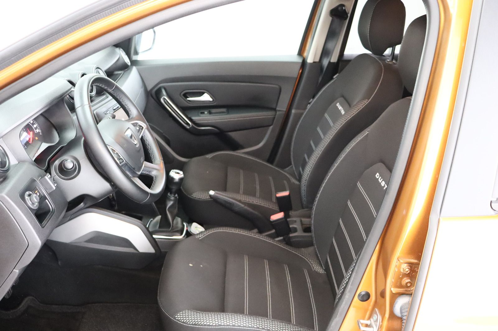 Fahrzeugabbildung Dacia Duster Prestige WINTERDIENST 4x4 * RFK * AHK