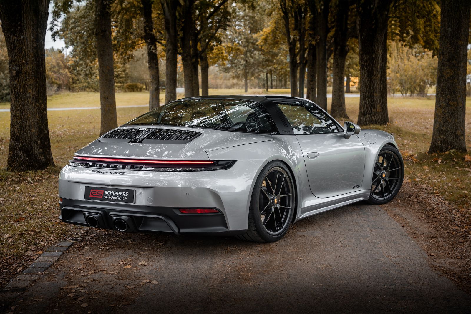Fahrzeugabbildung Porsche 911 992 .2 Targa 4 GTS T-Hyb. BURMESTER|LIFT|930