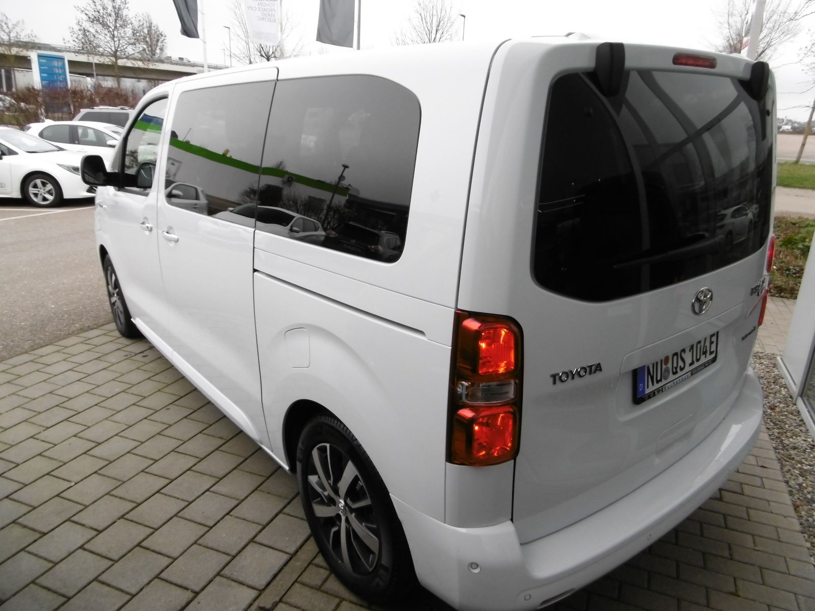 Fahrzeugabbildung Toyota Proace Verso L1 Electric 75kW Team D, Navi