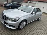 Mercedes-Benz Mercedes E 300 Top Zustand - Mercedes-Benz E 300 in Kassel