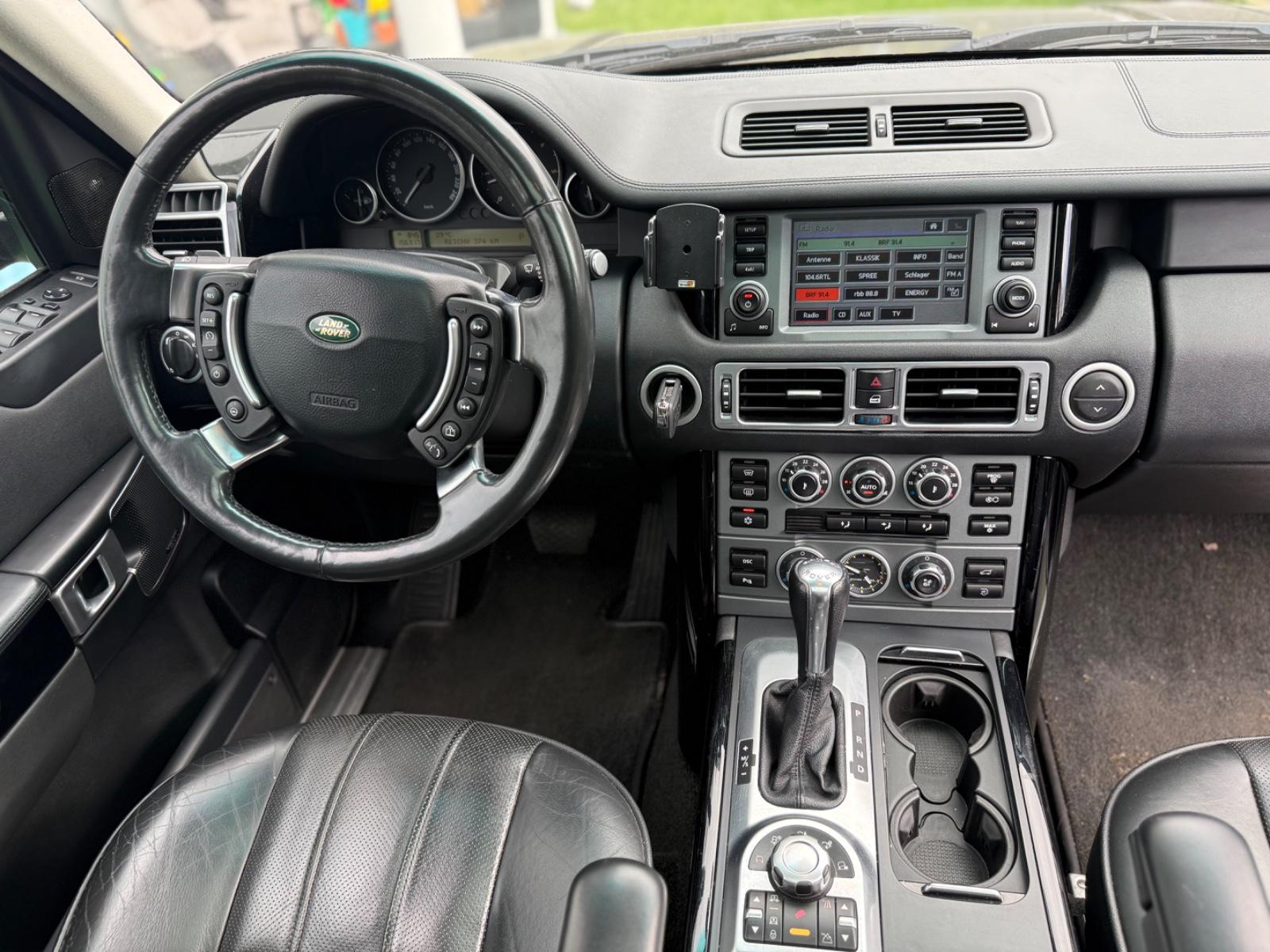 LAND ROVER RANGE ROVER VOGUE V8 272 ch 4X4 BVA - HAYON ÉLECTRIQUE - TOIT OUVRANT - VOLANT EN CUIR