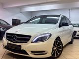 Mercedes-Benz B 180 | Xenon | Distronic | Leder | Service Neu - Mercedes-Benz B-Klasse mit Benzin-Antrieb