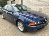 BMW 523i A M-Sport 1.Hand/Unfallfrei/Sammler - blaue BMW 523