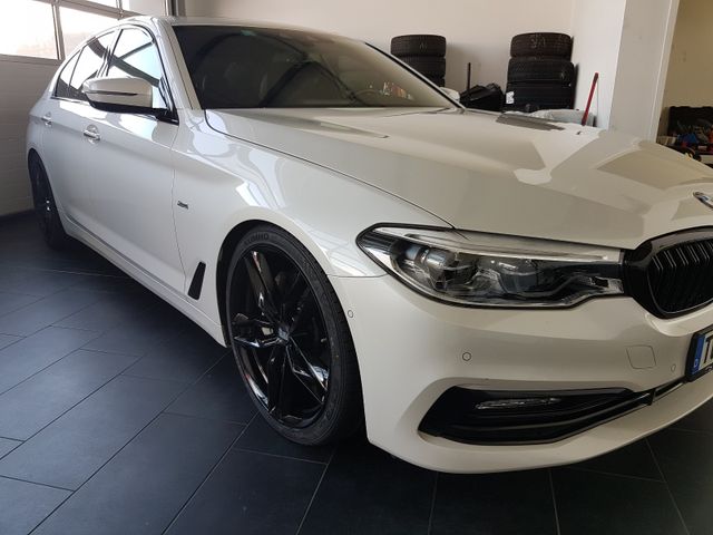 BMW 540d xDrive Sport*PANO*NAVI*KEYLESS*KAMER*20ZOLL