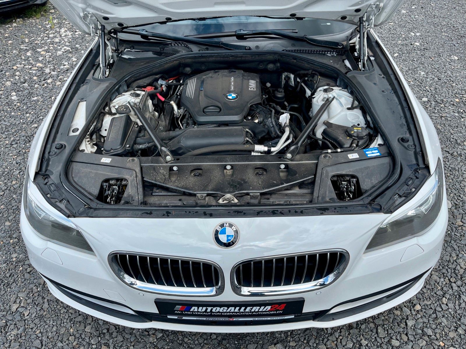 Fahrzeugabbildung BMW 520d Aut. Navi Alarm PDC HiFi Scheckheft SPORTL