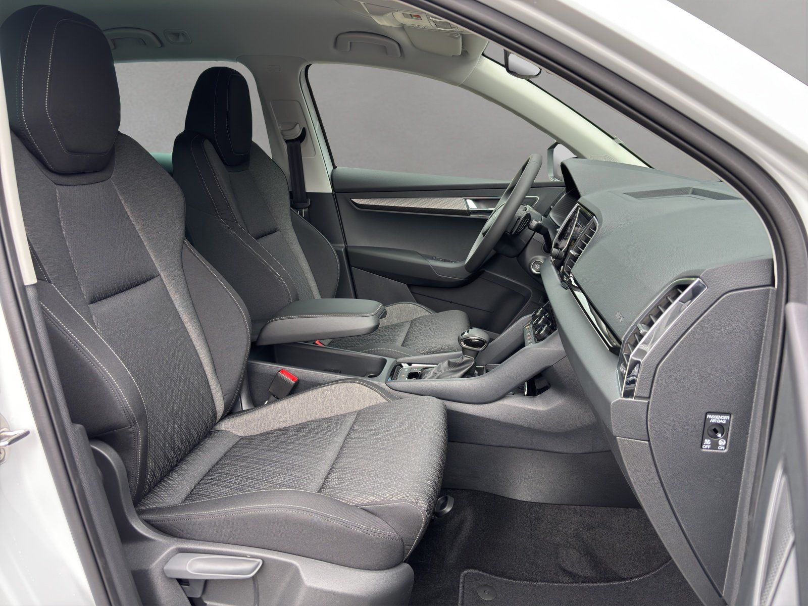 Fahrzeugabbildung SKODA Karoq Balance 1,5 TSI 110 kW DSG MATRIX/RFK/AHK