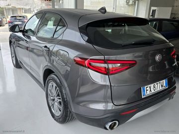 Alfa-Romeo Stelvio - 7