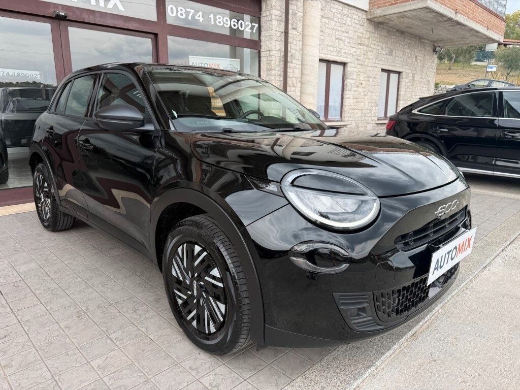 Fiat 600 1.2 Hybrid 100cv Auto imagem 3