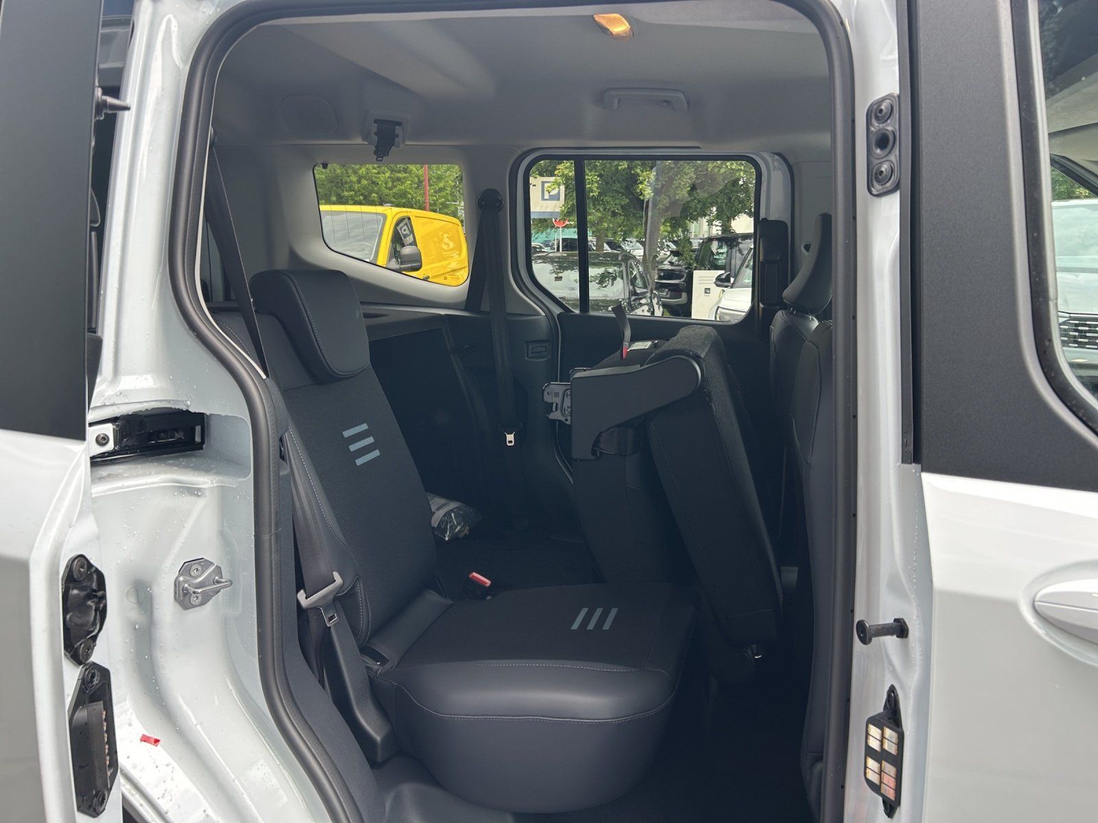 Fahrzeugabbildung Ford Tourneo Courier 1,0 Ecoboost Active