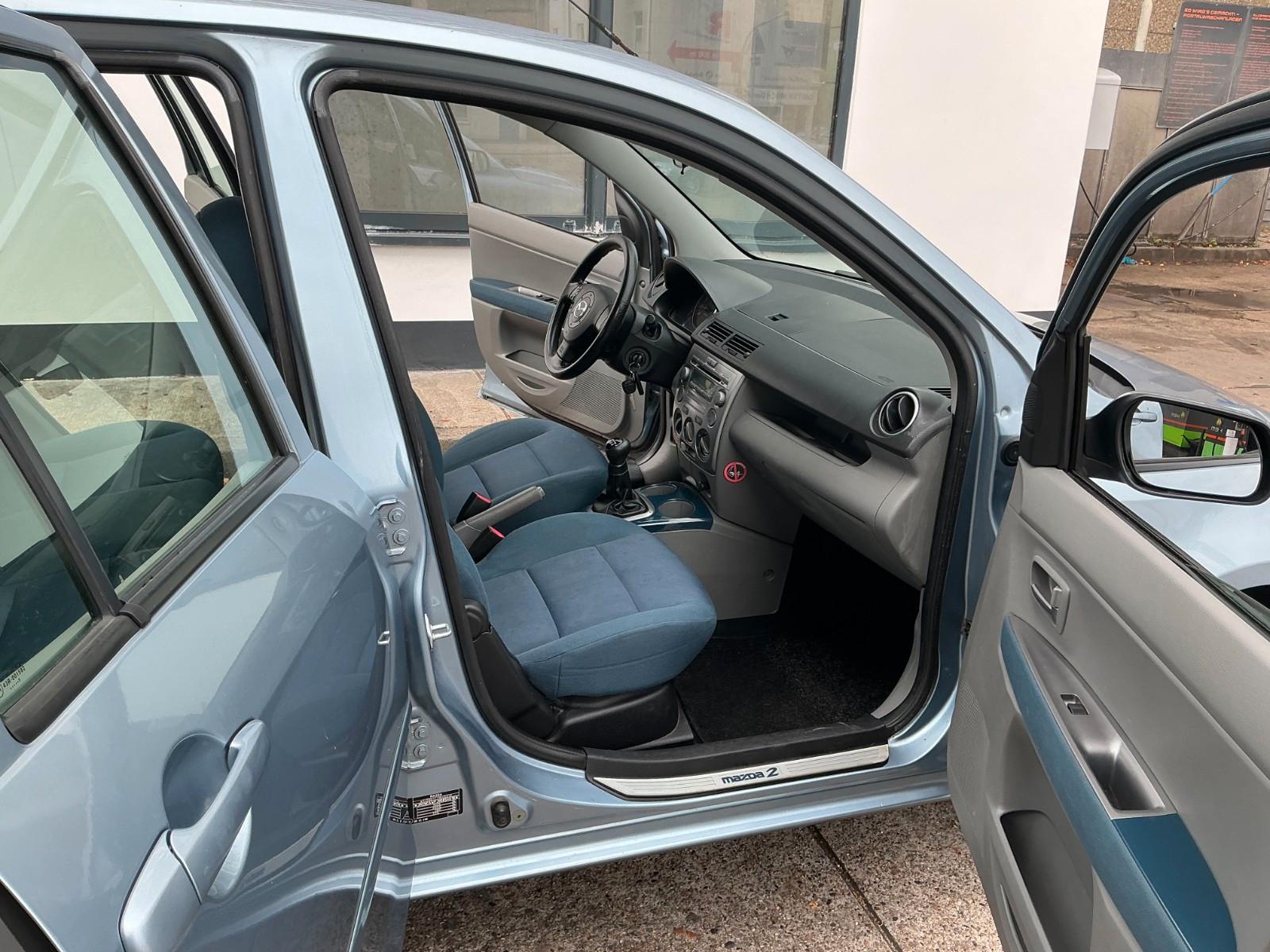 Mazda 2 2005 — photo 9