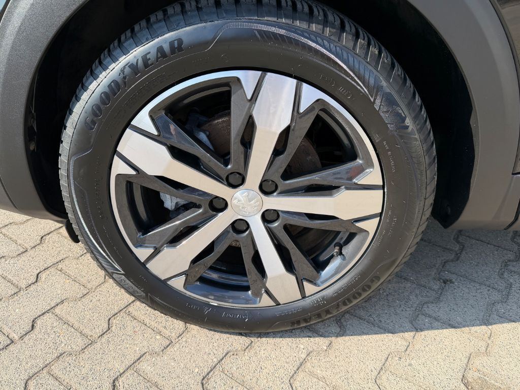 Peugeot 5008 BlueHDi 130 EAT8 Allure Pack imagem 2