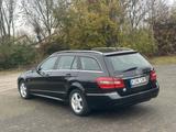 Mercedes-Benz E 220 T CDI BlueEfficiency*NAVI*LEDER*AUTOMAT*SD - Mercedes-Benz E 220: Kombi, Cdi
