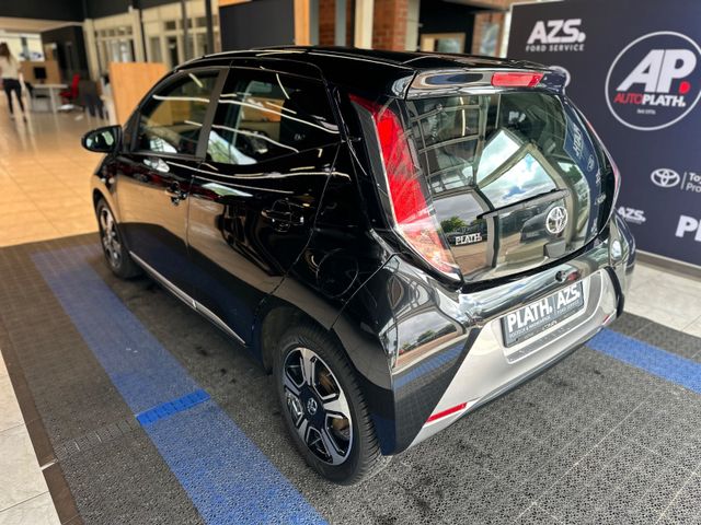 Toyota Aygo x-clusiv *Kamera*Carplay*
