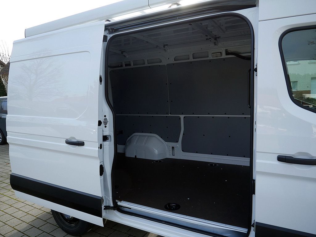 Fahrzeugabbildung Renault Master Kasten Extra L2H2 Blue dCi 130 AHK LED