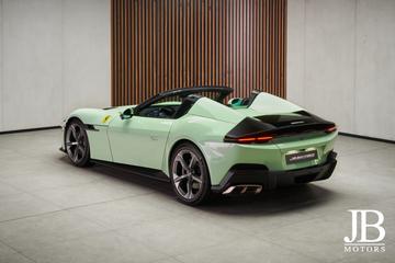 2025 Ferrari 12CILINDRI 照片 2