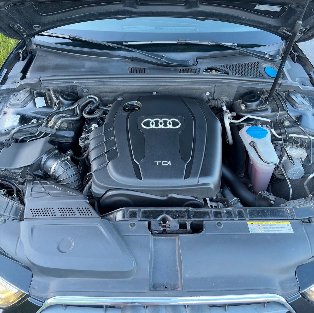 Audi A4 2013 — photo 11