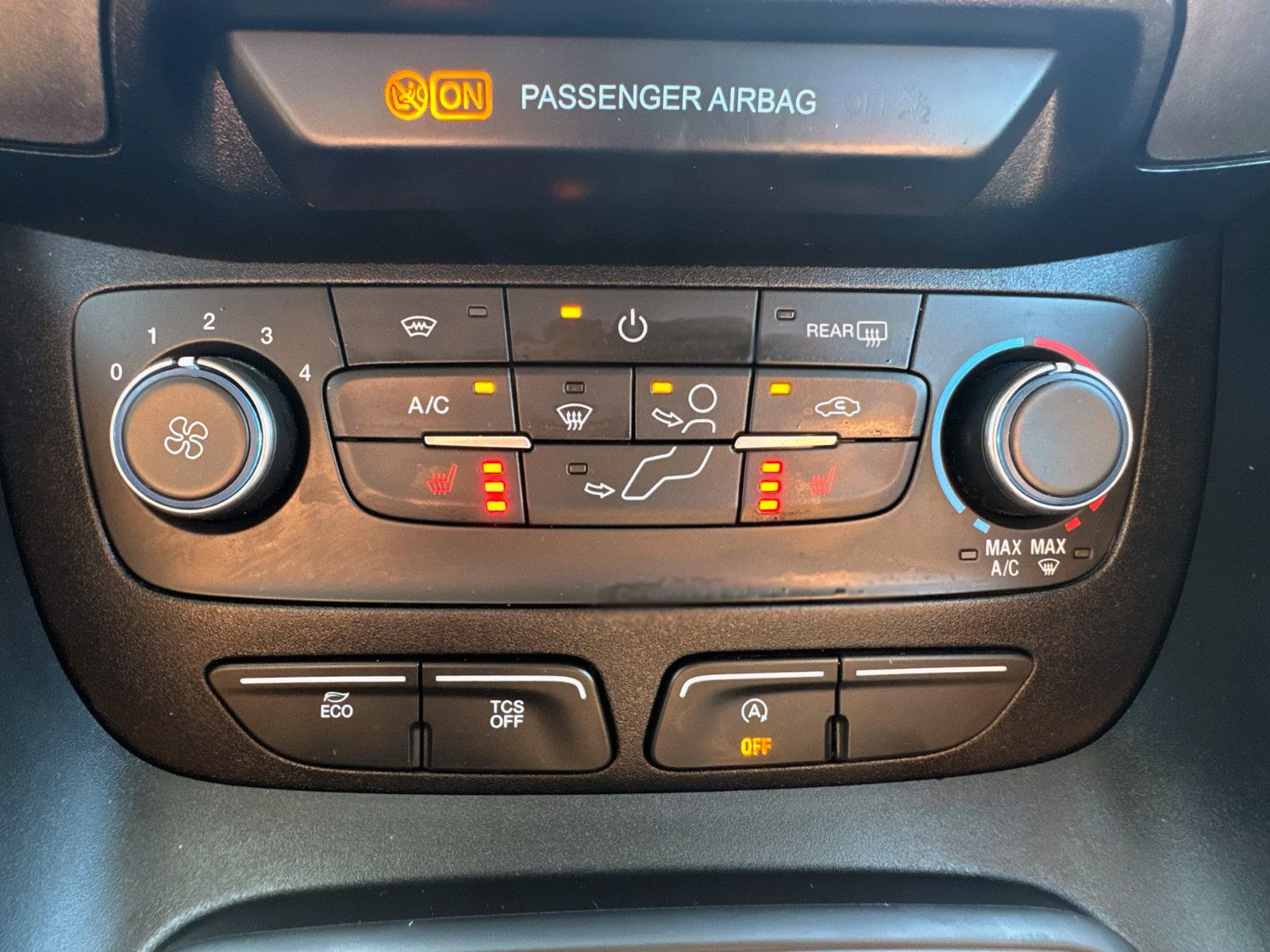 Fahrzeugabbildung Ford Transit Connect Kombi L2 1.5 EB Aut. Trend KAM