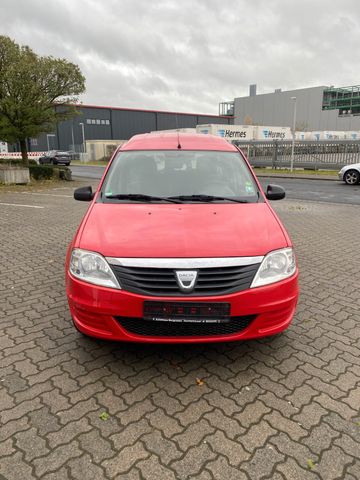 Dacia Logan aus 1 Hand TÜV Neu 11-2026