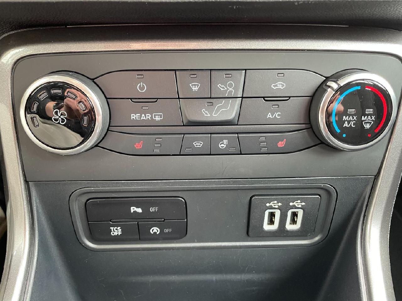 Fahrzeugabbildung Ford EcoSport Cool & Connect