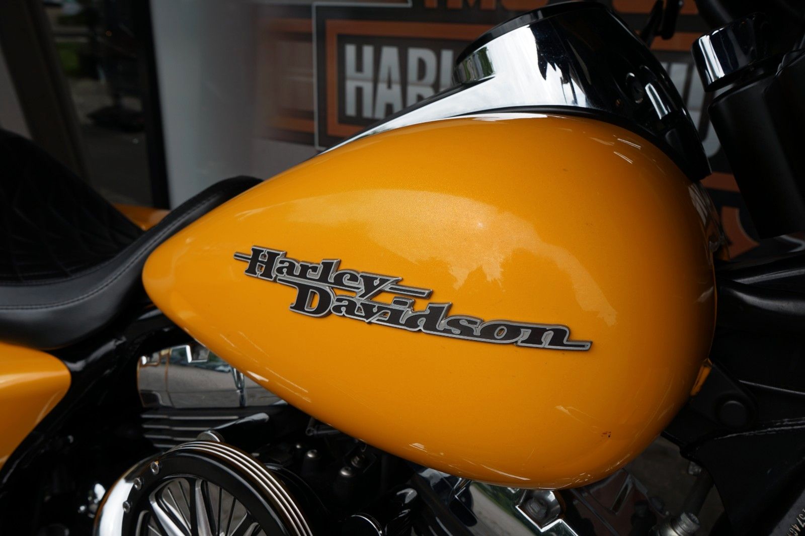 Fahrzeugabbildung Harley-Davidson Street Glide 103 - Jekill & Hyde - Garmin
