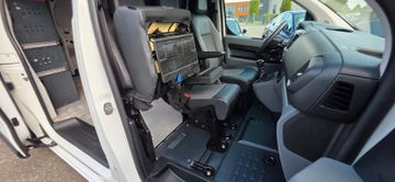 Opel Vivaro - 11