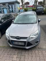 Ford Focus Turnier 1.6 TDCI | TÜV NEU 09/2... - Ford Focus aus 2011: 2.0