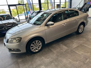 MYAUTOCENTER – Gebraucht- und Jahreswagen mit Werkstattservice in Pfaffenhofen Volkswagen Passat *ACC*NAV*AHK*PDC*SitzHZ*2-ZONEN*TotWinkel