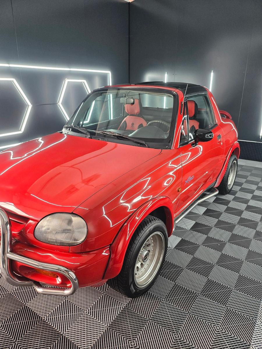 Suzuki X-90 - -